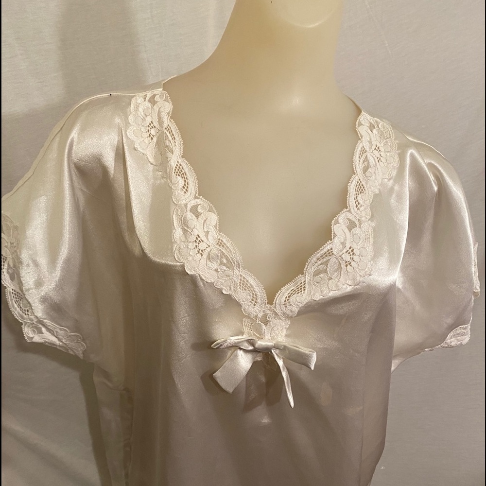 Victoria’s Secret White Satin Gown Lace Trim SizeL